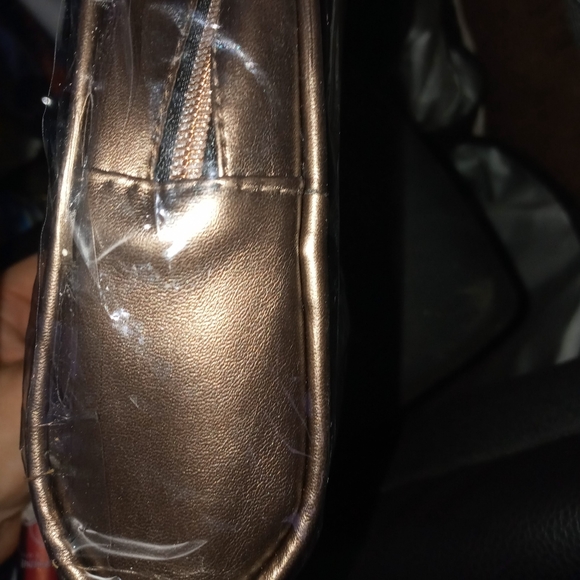 Sienna Mae Bronze Zipper Cosmetics Bag NWT - Picture 6 of 6